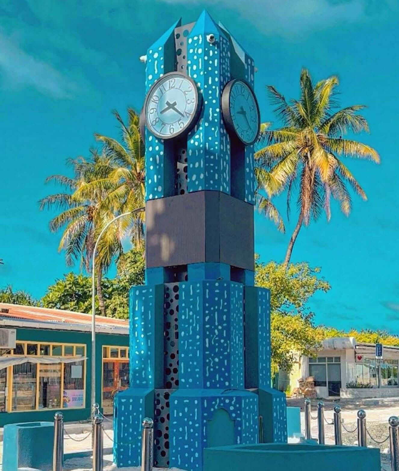 Gadi Buru Clock Tower in the centre of Maamigili island